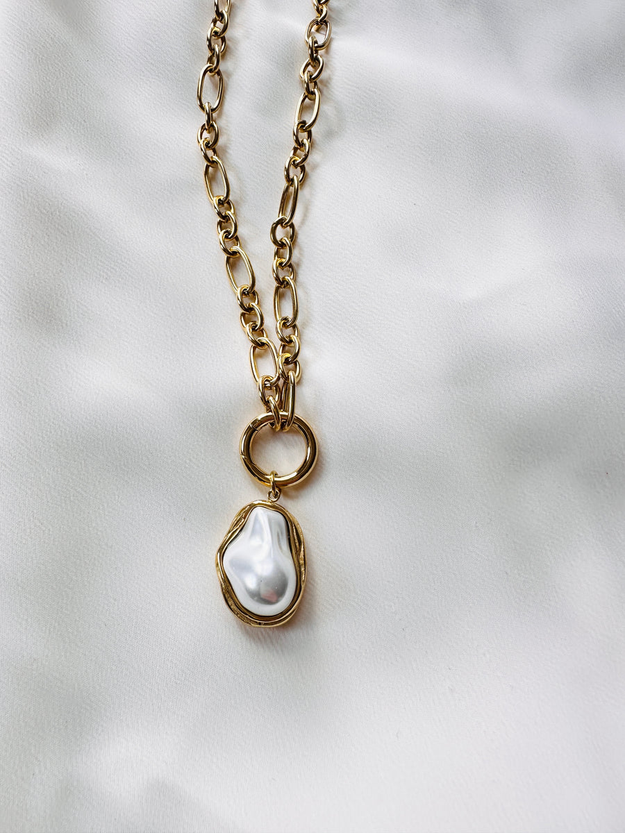 Chunky Chain Necklace with Baroque Pearl Pendant