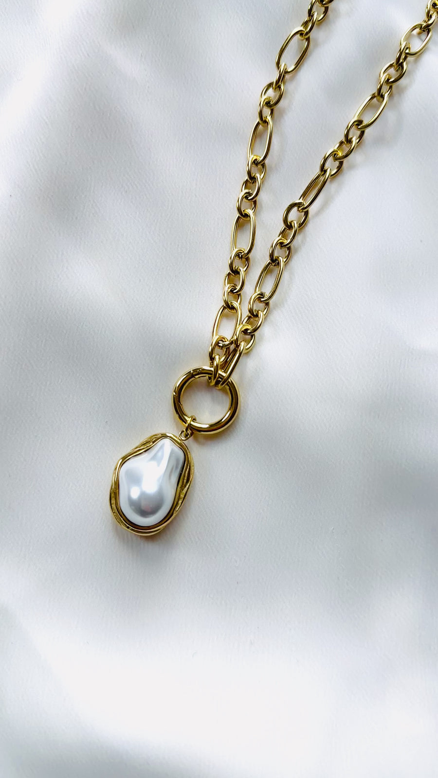 Chunky Chain Necklace with Baroque Pearl Pendant